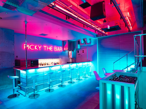 PICKY THE BAR